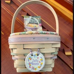 Signed 2000 Whitewashed Jelly Bean Longaberger Basket